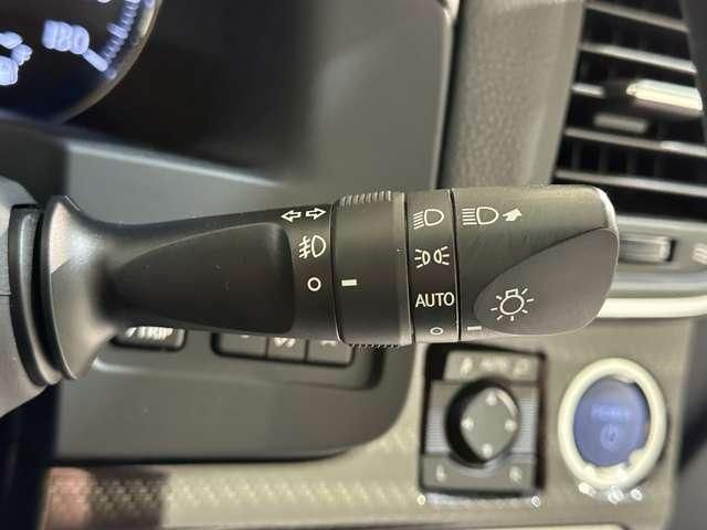 TOYOTA CROWN SEDAN 2015 Image 31