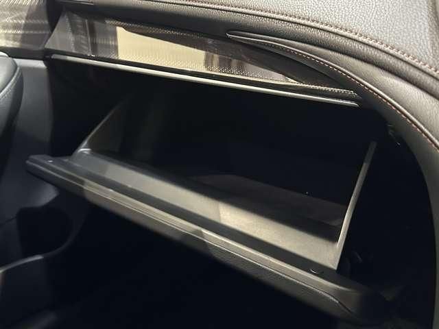 TOYOTA CROWN SEDAN 2015 Image 31