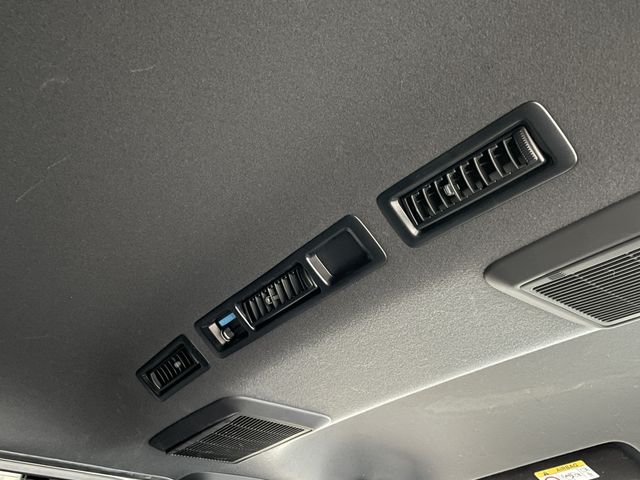 TOYOTA HIACE VAN 2WD 2024 Image 31