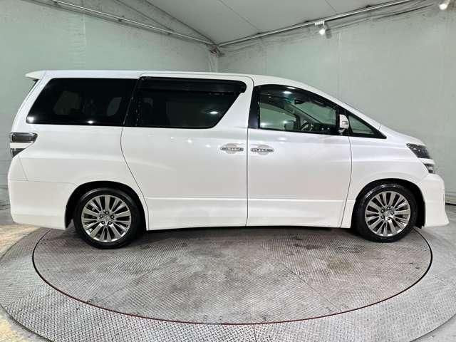 TOYOTA VELLFIRE 2013 Image 31
