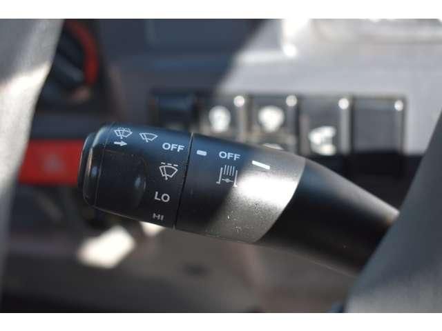 ISUZU ELF 2015 Image 31