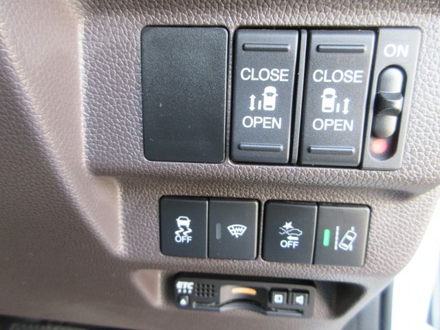 HONDA FREED PLUS HYBRID 4W 2020 Image 31