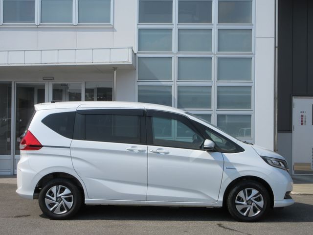 HONDA FREED PLUS HYBRID 4W 2020 Image 31