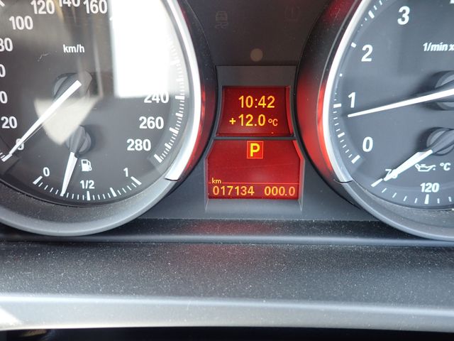 BMW Z4 2015 Image 31