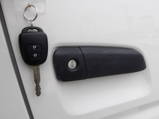 TOYOTA HIACE VAN 1.25T 2WD 2021 Image 31