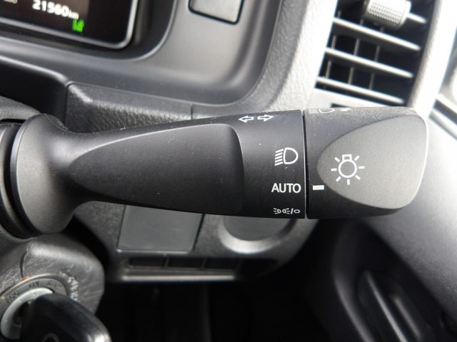 TOYOTA HIACE VAN 1.25T 2WD 2021 Image 31