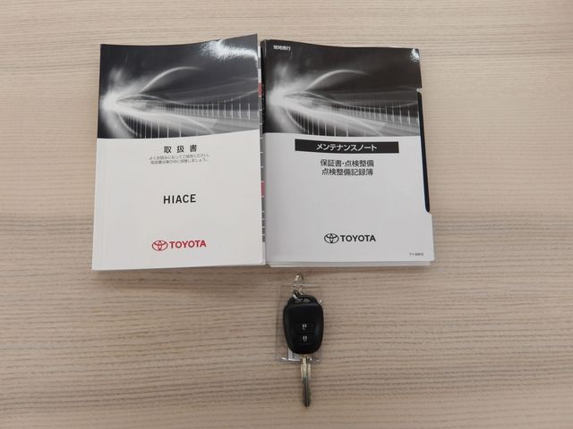 TOYOTA HIACE VAN 1.25T 2WD 2021 Image 31