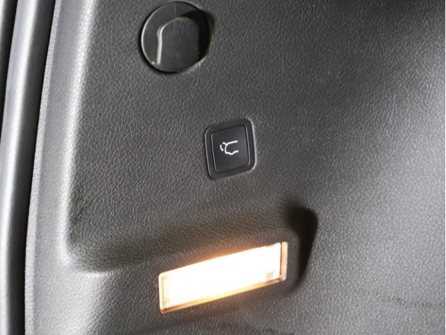 JEEP COMMANDER 2024 Image 31