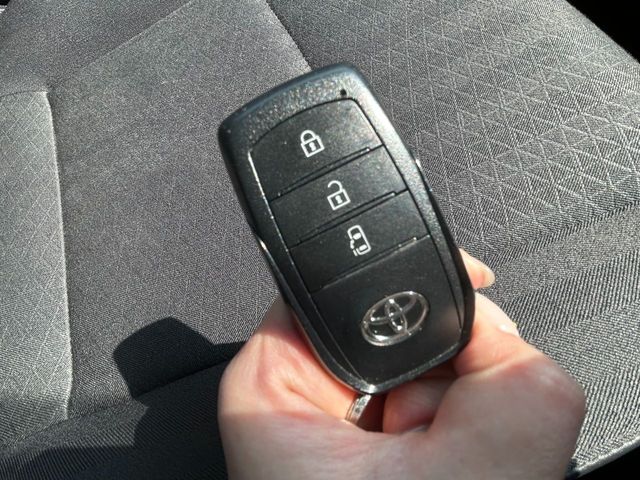 TOYOTA NOAH 2023 Image 31