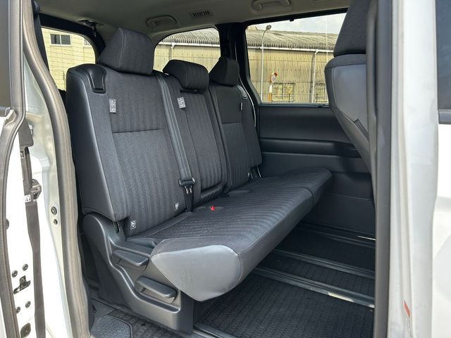 TOYOTA NOAH 2023 Image 31
