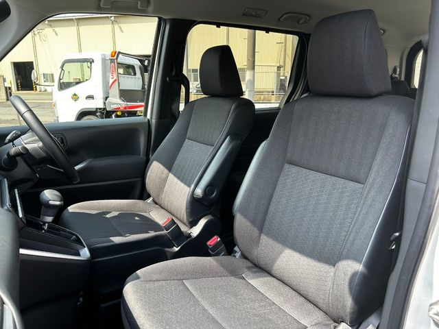 TOYOTA NOAH 2023 Image 31