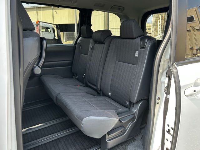 TOYOTA NOAH 2023 Image 31