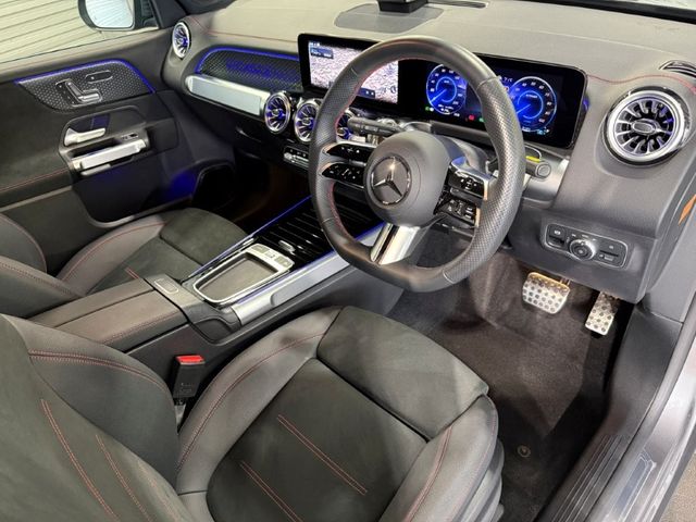 MERCEDES BENZ EQB 2024 Image 31