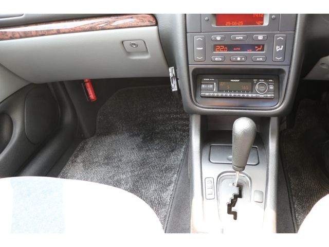 PEUGEOT 406 2002 Image 31