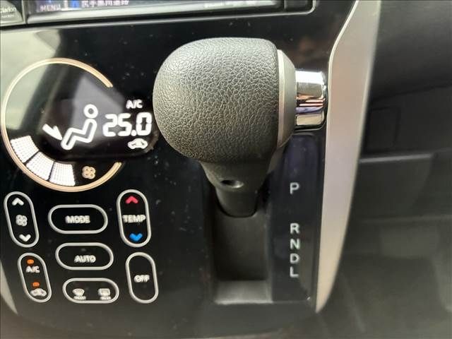 MITSUBISHI EK CUSTOM 2013 Image 31