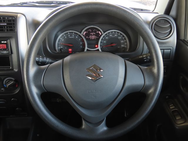 SUZUKI JIMNY 4WD 2018 Image 31