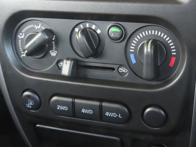 SUZUKI JIMNY 4WD 2018 Image 31