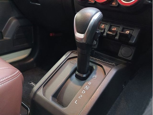 SUZUKI JIMNY 4WD 2020 Image 31