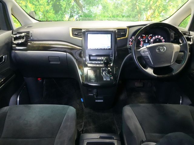 TOYOTA ALPHARD 2011 Image 31