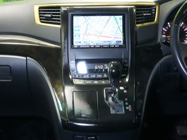 TOYOTA ALPHARD 2011 Image 31