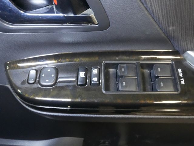 TOYOTA ALPHARD 2011 Image 31