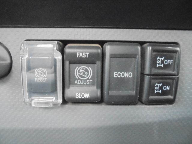 ISUZU ELF 2016 Image 31