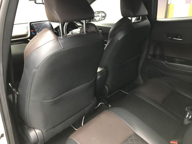 TOYOTA C-HR 2018 Image 31