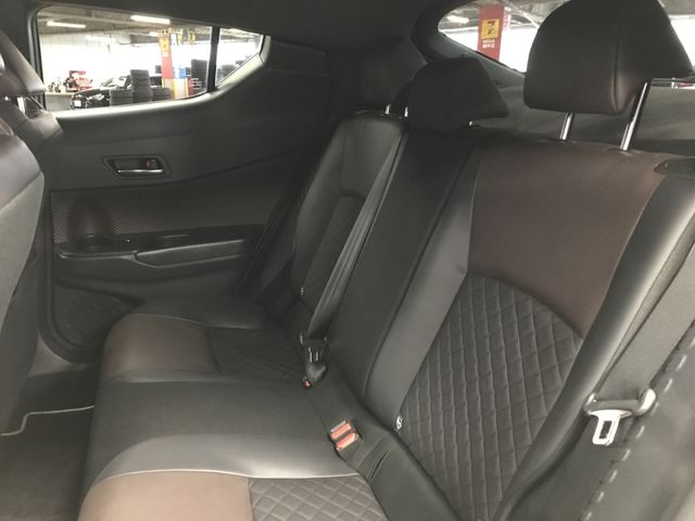 TOYOTA C-HR 2018 Image 31