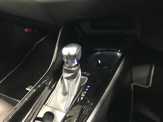 TOYOTA C-HR 2018 Image 31