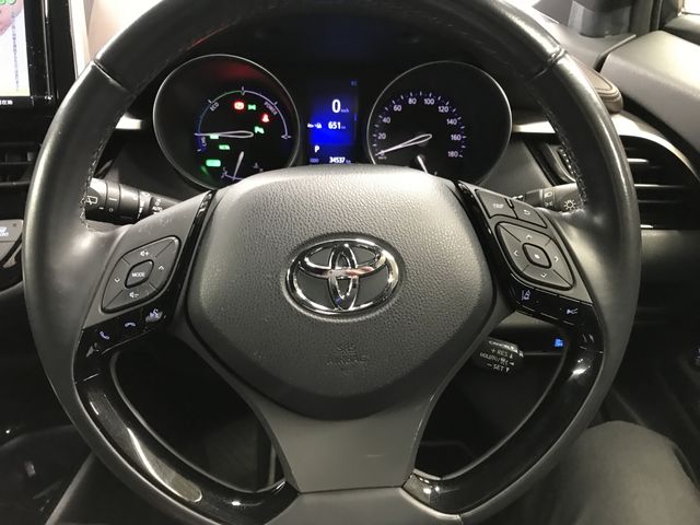 TOYOTA C-HR 2018 Image 31