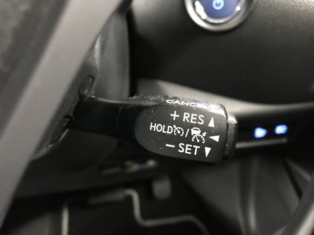 TOYOTA C-HR 2018 Image 31