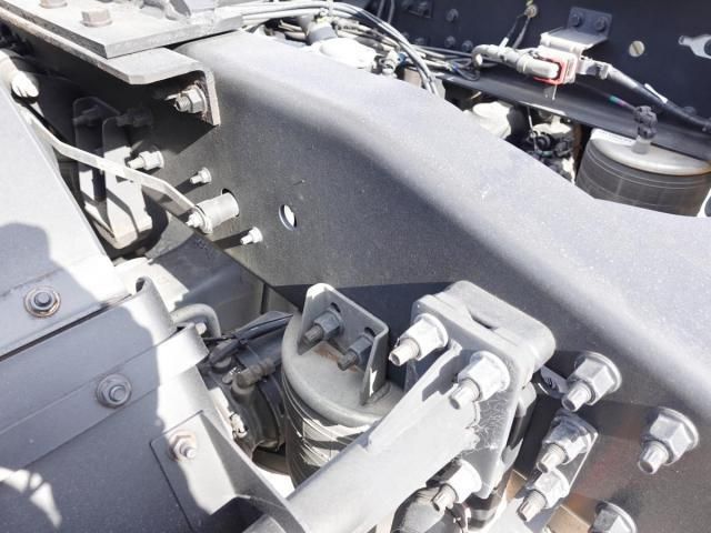 NISSAN DIESEL QUON 2022 Image 31