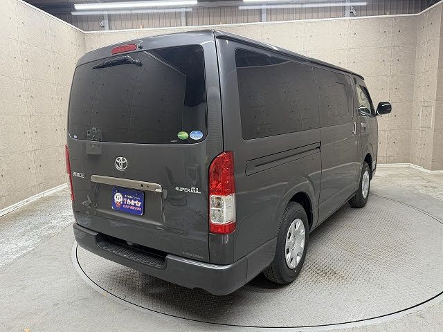 TOYOTA HIACE VAN 4WD 2019 Image 31