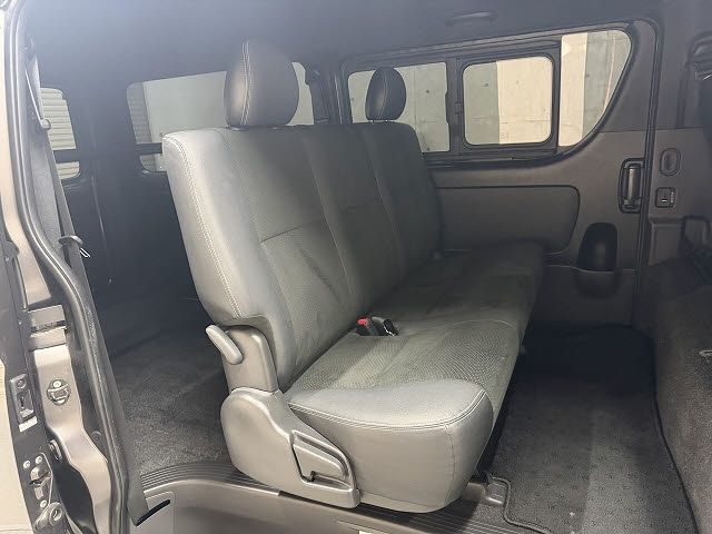 TOYOTA HIACE VAN 4WD 2019 Image 31