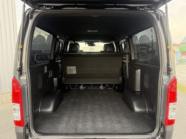 TOYOTA HIACE VAN 4WD 2019 Image 31