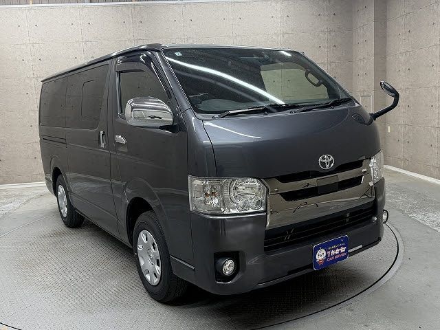 TOYOTA HIACE VAN 4WD 2019 Image 31