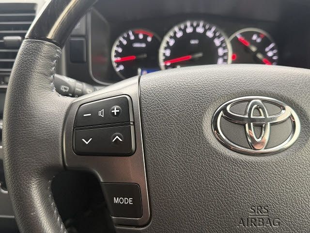 TOYOTA HIACE VAN 4WD 2019 Image 31