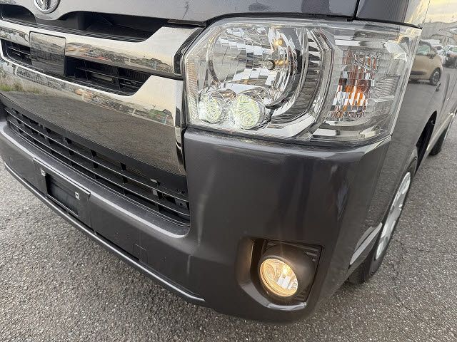 TOYOTA HIACE VAN 4WD 2019 Image 31
