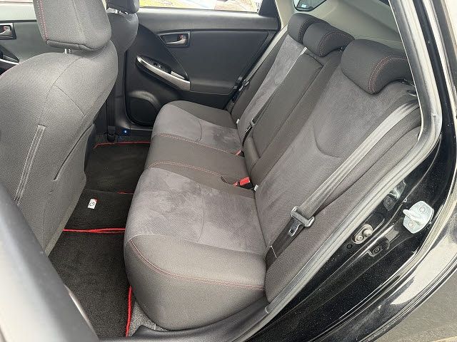 TOYOTA PRIUS 2013 Image 31