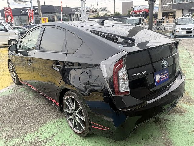 TOYOTA PRIUS 2013 Image 31