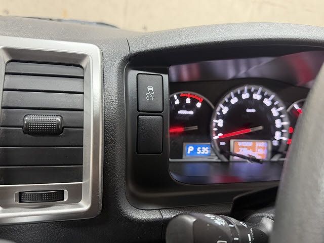 TOYOTA REGIUSACE VAN 2WD 2019 Image 31