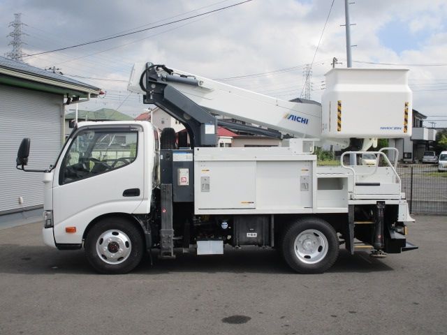 HINO DUTRO 2019 Image 31