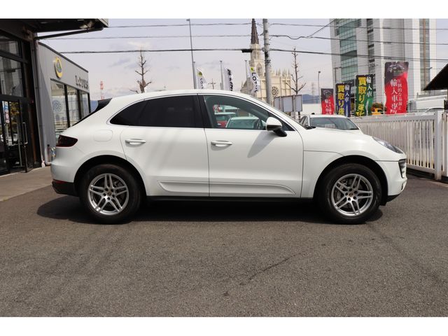 PORSCHE MACAN 2015 Image 31