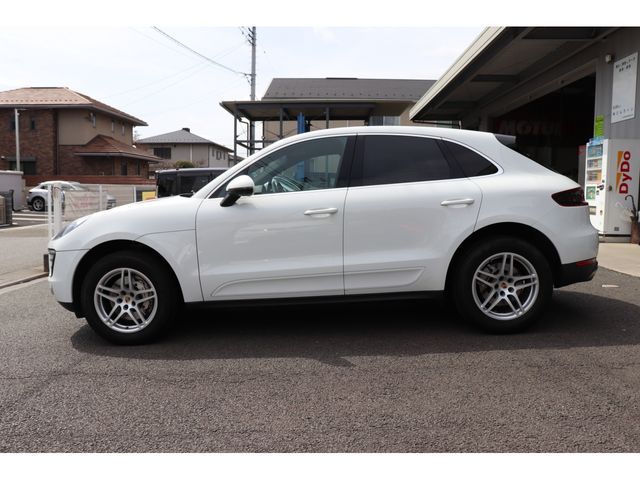 PORSCHE MACAN 2015 Image 31