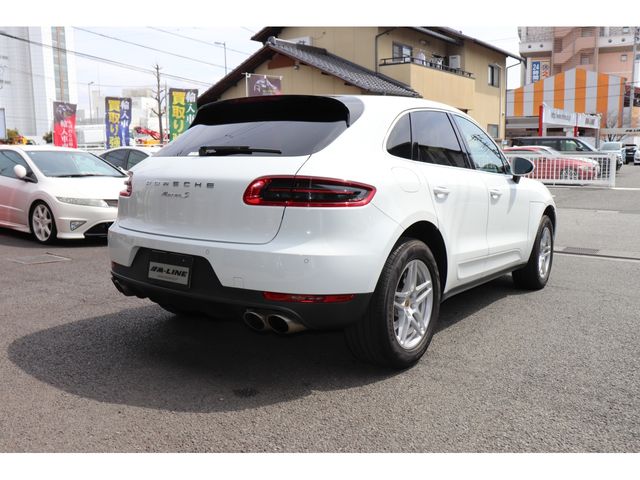 PORSCHE MACAN 2015 Image 31