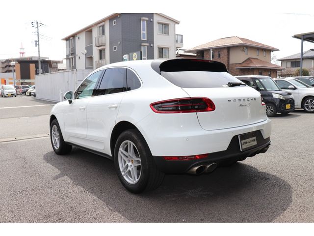 PORSCHE MACAN 2015 Image 31