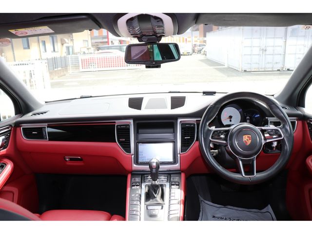 PORSCHE MACAN 2015 Image 31