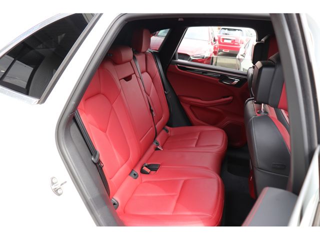 PORSCHE MACAN 2015 Image 31