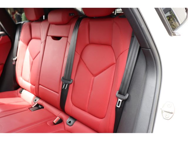 PORSCHE MACAN 2015 Image 31