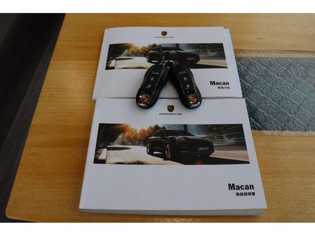 PORSCHE MACAN 2015 Image 31